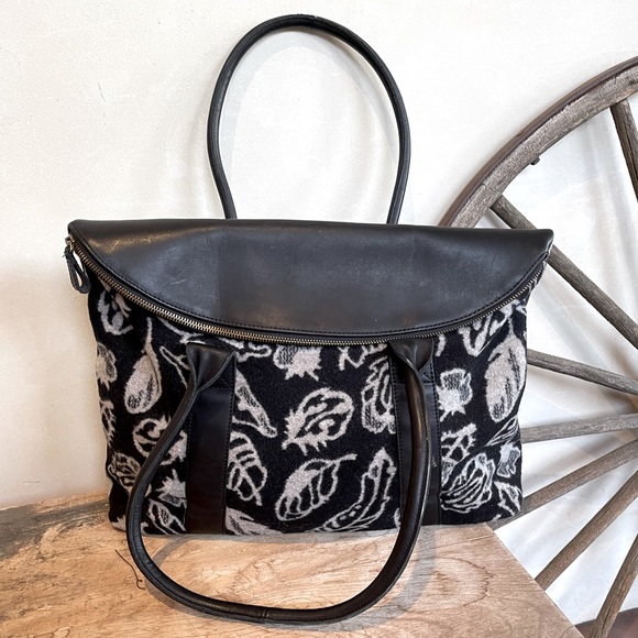 PENDLETON Black & Ivory Virgin Wool Blanket Bag Leaf Design Leather X-Large New! - Picture 9 of 9
